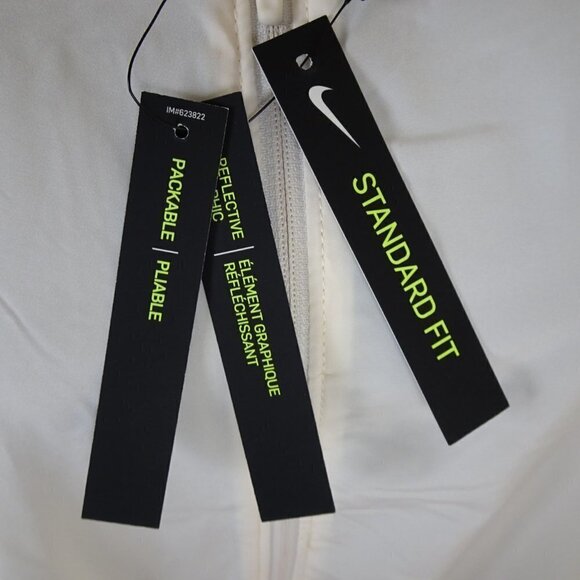 Nike Icon Clash Running Jacket Size 1X Beige Packable Reflective - Picture 8 of 9